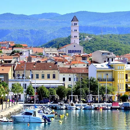 With Parking Space - 18410 Crikvenica
