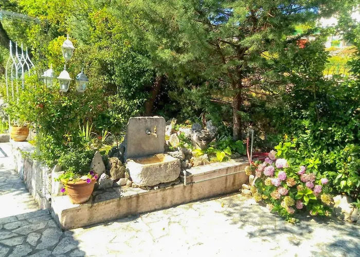 With Parking Space - 18410 Apartment *